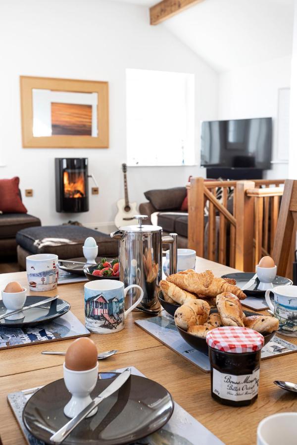Finest Retreats - Lighthouse Cottage Rampside Екстериор снимка