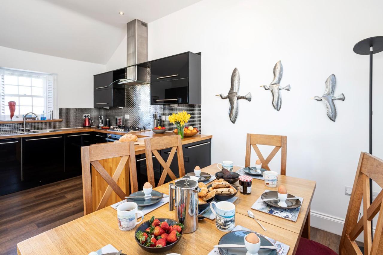 Finest Retreats - Lighthouse Cottage Rampside Екстериор снимка