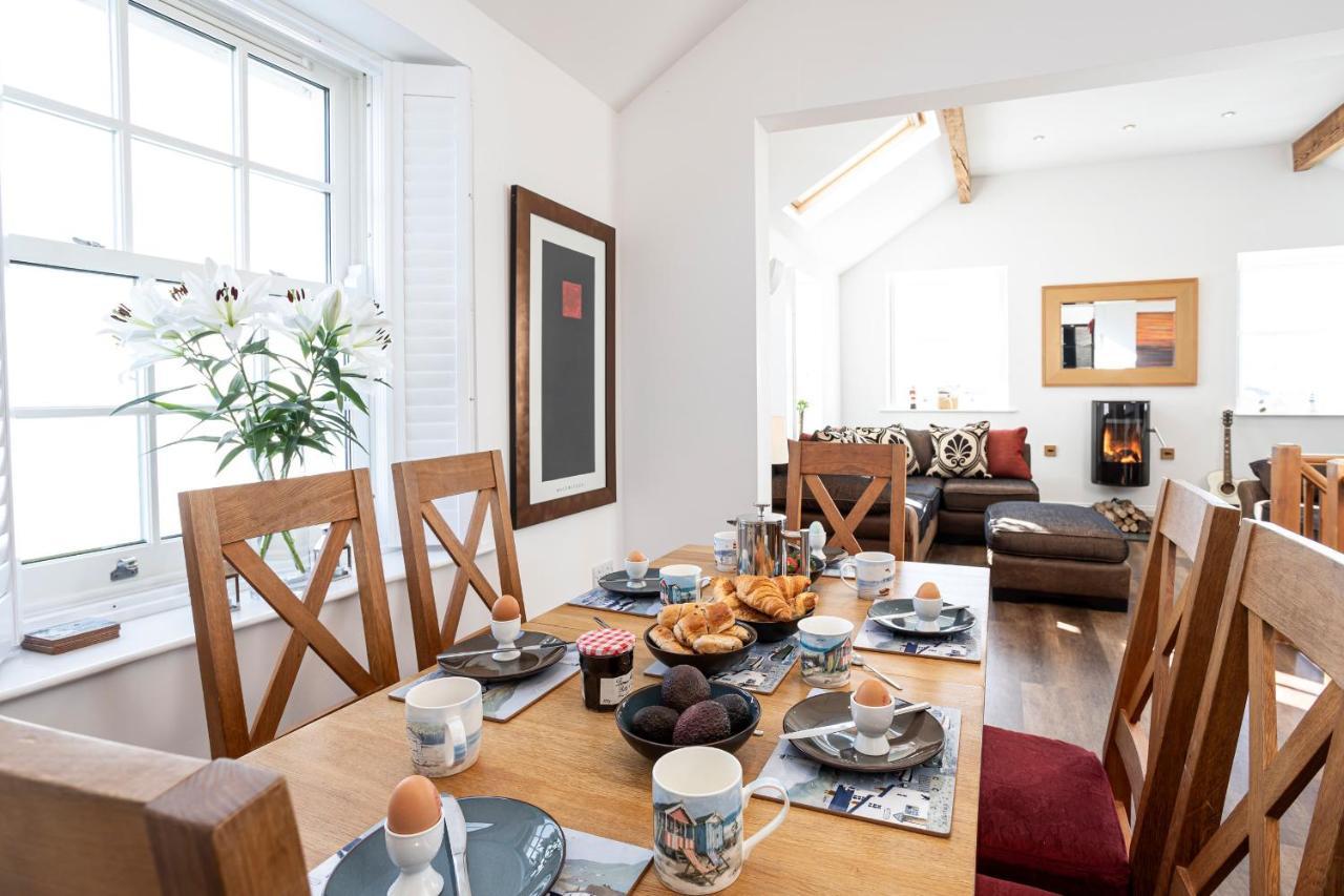 Finest Retreats - Lighthouse Cottage Rampside Екстериор снимка